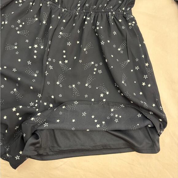 Monteau Women's Black and White Off the Shoulder Stars Shorts Romper Size XL - Picture 3 of 7